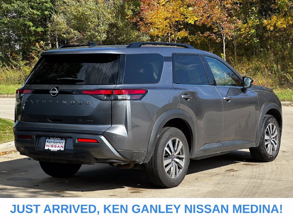 Certified 2026 Nissan Pathfinder SL AWD/4WD image 3