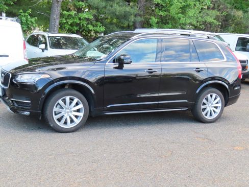 Used 2016 Volvo XC90 T6 Momentum w/ Protection Package Plus AWD/4WD image 4