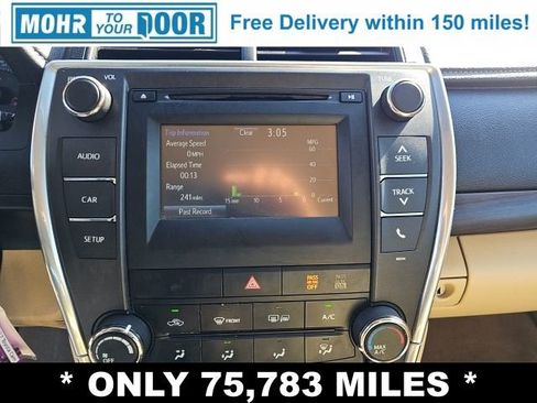 Used 2017 Toyota Camry LE image 29