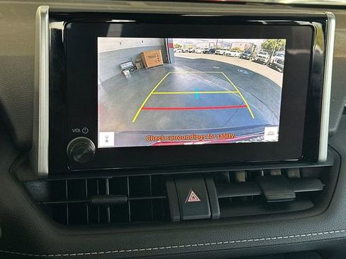 Used 2023 Toyota RAV4 LE AWD/4WD image 24