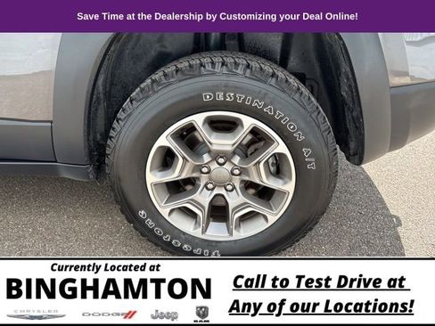 Used 2022 Jeep Cherokee Trailhawk image 34