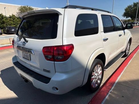 Used 2016 Toyota Sequoia Platinum RWD image 5