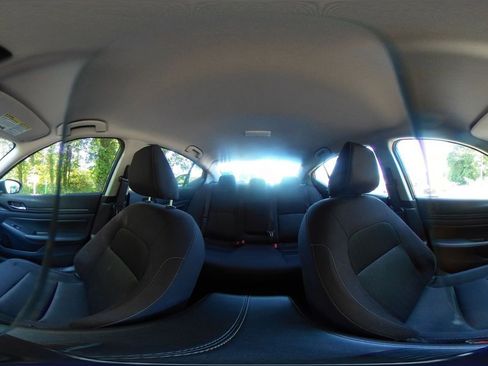 Used 2025 Nissan Altima 2.5 SV FWD image 42