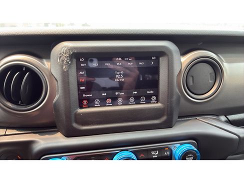Used 2023 Jeep Wrangler Unlimited Sport AWD/4WD image 15