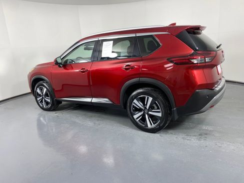 Used 2021 Nissan Rogue SL image 4