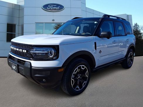 Certified 2025 Ford Bronco Sport Outer Banks w/ Outer Banks Tech Package+ image 4