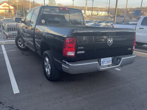 Used 2016 RAM 1500 Classic SLT image 2