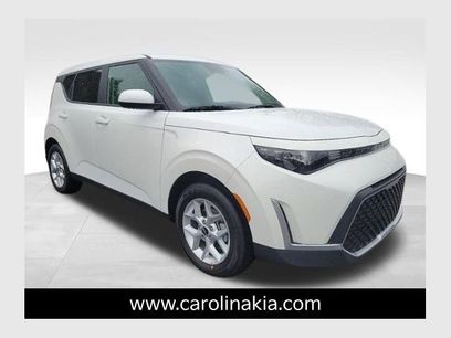 New 2025 Kia Soul LX