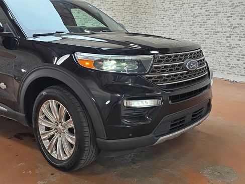 Used 2022 Ford Explorer King Ranch w/ Premium Technology Package image 8