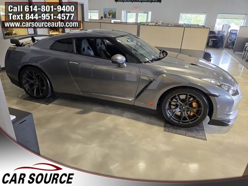 Used 2009 Nissan GT-R Premium image 6