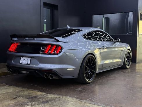 Used 2022 Ford Mustang GT Premium w/ GT Performance Package RWD image 9