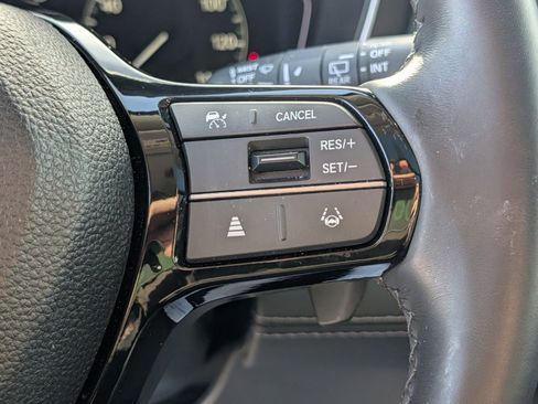 Used 2025 Honda Pilot Touring image 33