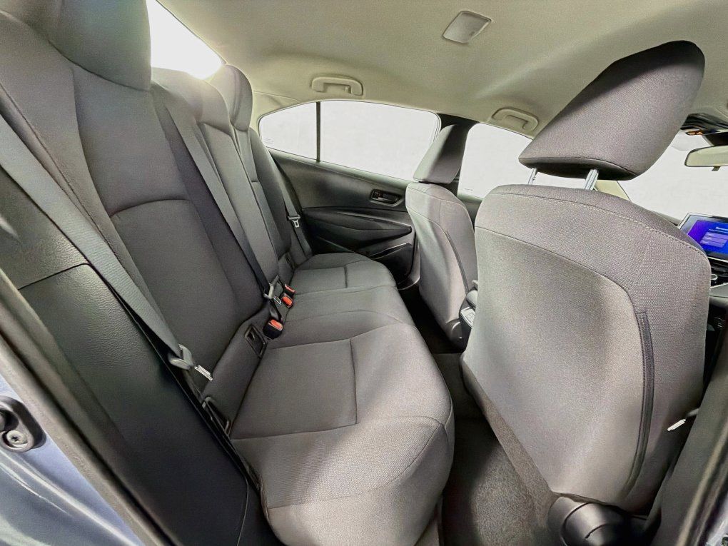 Used 2024 Toyota Corolla LE w/ LE Convenience Package FWD image 28