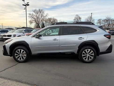 Used 2024 Subaru Outback Premium image 7