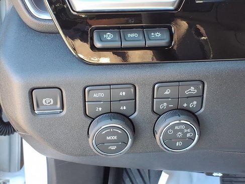 New 2026 Chevrolet Silverado 3500 LTZ w/ LTZ Convenience Package image 17