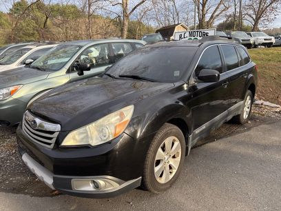 Used 2012 Subaru Outback 3.6R Limited w/ Moonroof Pkg