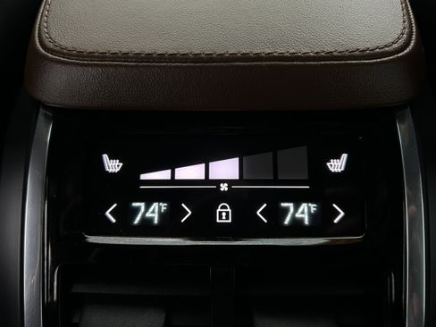 Used 2022 Volvo XC90 T6 Inscription w/ Advanced Package image 29