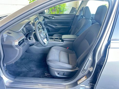 Used 2024 Nissan Altima 2.5 SV image 27