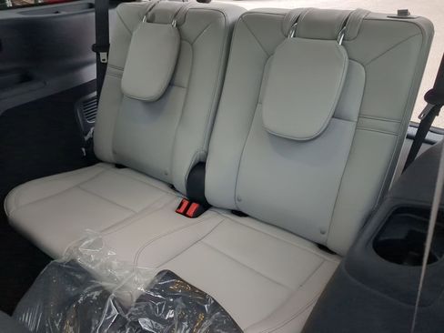 New 2026 Lincoln Aviator Premiere image 23