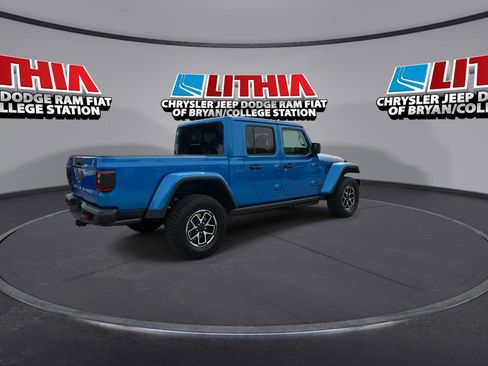 New 2026 Jeep Gladiator Rubicon w/ Steel Power Dome Hood Package AWD/4WD image 8