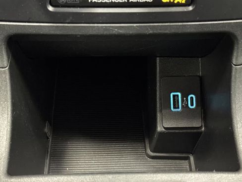 Used 2024 Ford Edge SEL image 23