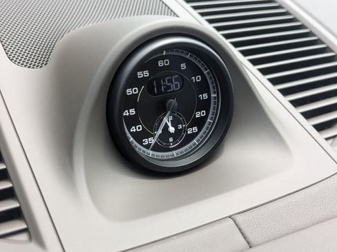 New 2025 Porsche Macan S image 21