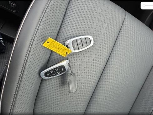 Used 2023 Hyundai Ioniq 5 SEL image 10