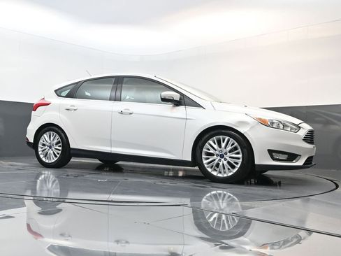 Used 2018 Ford Focus Titanium image 17