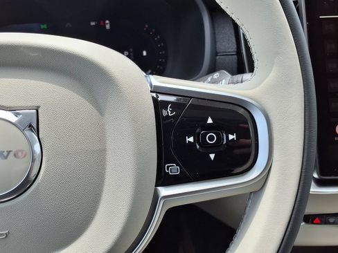 New 2026 Volvo XC90 B6 Ultra w/ Protection Package Premier AWD/4WD image 16
