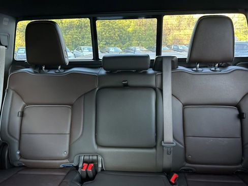 Used 2025 GMC Sierra 3500 Denali w/ Denali Reserve Package image 14