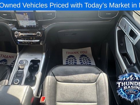 Used 2023 Ford Explorer Limited w/ Limited Technology Package AWD/4WD image 27
