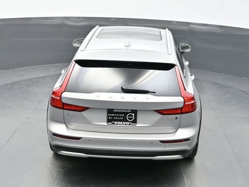 Used 2025 Volvo V60 B5 Cross Country Plus AWD/4WD image 37