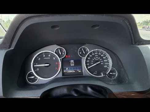 Used 2016 Toyota Tundra Limited w/ Limited Premium Package RWD image 21