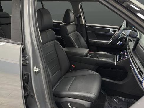 Used 2025 Hyundai Santa Fe Limited image 33