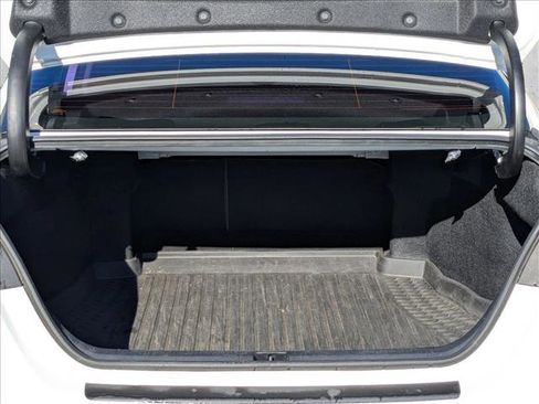 Used 2019 Toyota Camry SE image 7