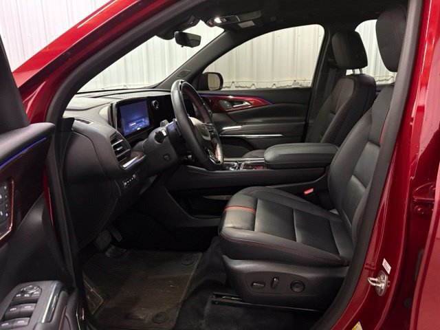 Used 2025 Chevrolet Traverse RS AWD/4WD image 32