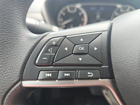 Used 2025 Nissan Altima 2.5 SV FWD image 31