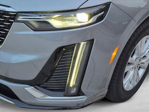 Used 2025 Cadillac XT6 Luxury FWD image 10