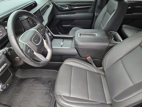 Used 2024 GMC Yukon Denali w/ LPO, Floor Liner Package AWD/4WD image 11