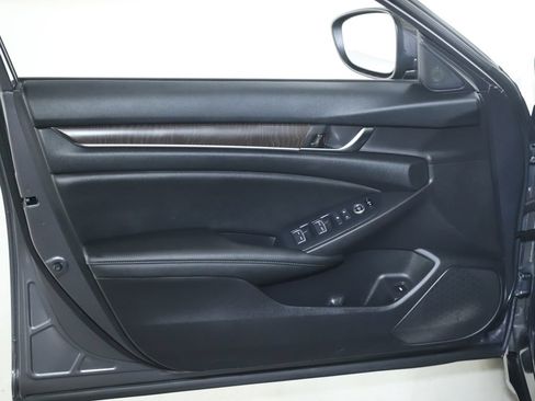 Used 2020 Honda Accord EX image 15