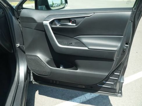 Used 2024 Toyota RAV4 XLE FWD image 21