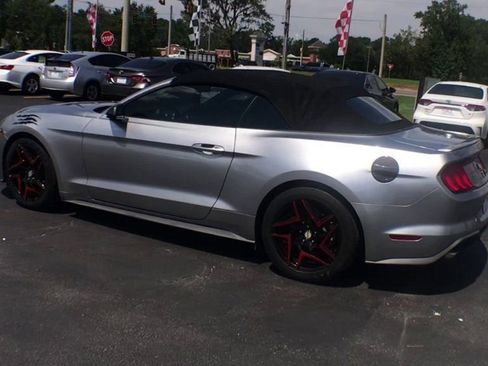 Used 2020 Ford Mustang Premium image 6