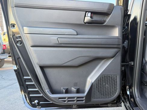 Used 2025 Toyota Tacoma SR5 image 39