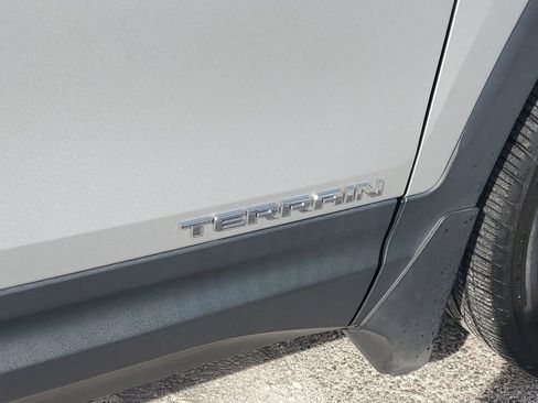 Certified 2019 GMC Terrain SLT w/ Preferred Package AWD/4WD image 8