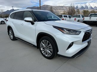 Used 2024 Toyota Highlander Platinum video 1