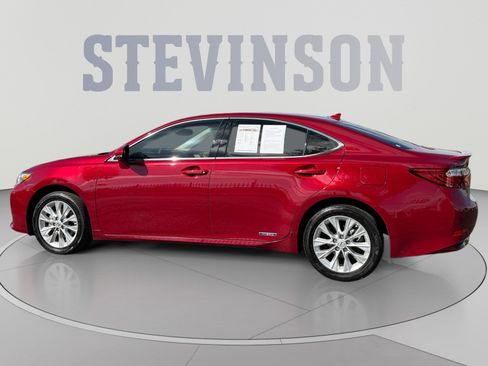 Used 2013 Lexus ES 300h w/ Premium Pkg FWD image 2