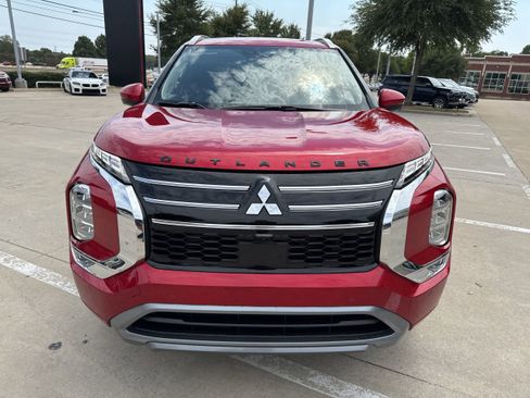 New 2025 Mitsubishi Outlander SEL image 8