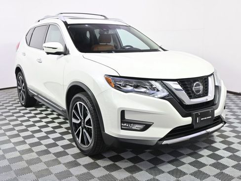 Used 2018 Nissan Rogue SL w/ Premium Package AWD/4WD image 9