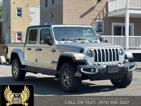 Used 2022 Jeep Gladiator Sport AWD/4WD image 3