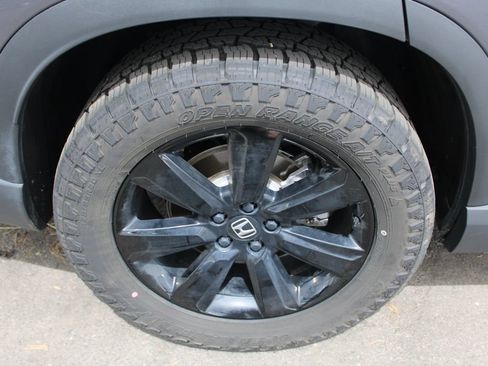 Used 2025 Honda Pilot Black Edition image 70